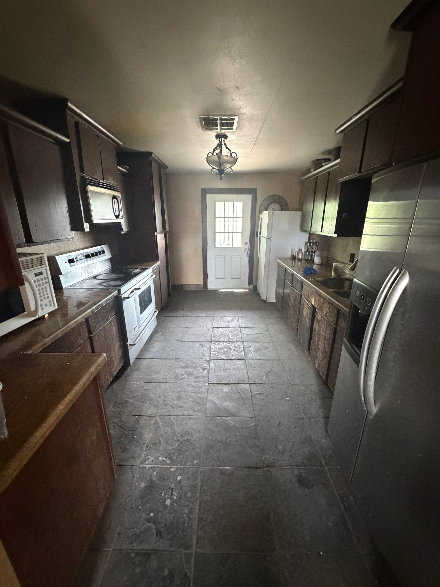 Maryvale Full Rehab — 4 Bed with Pool — photo 1 of 2